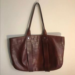 Clare V La Tropezienne